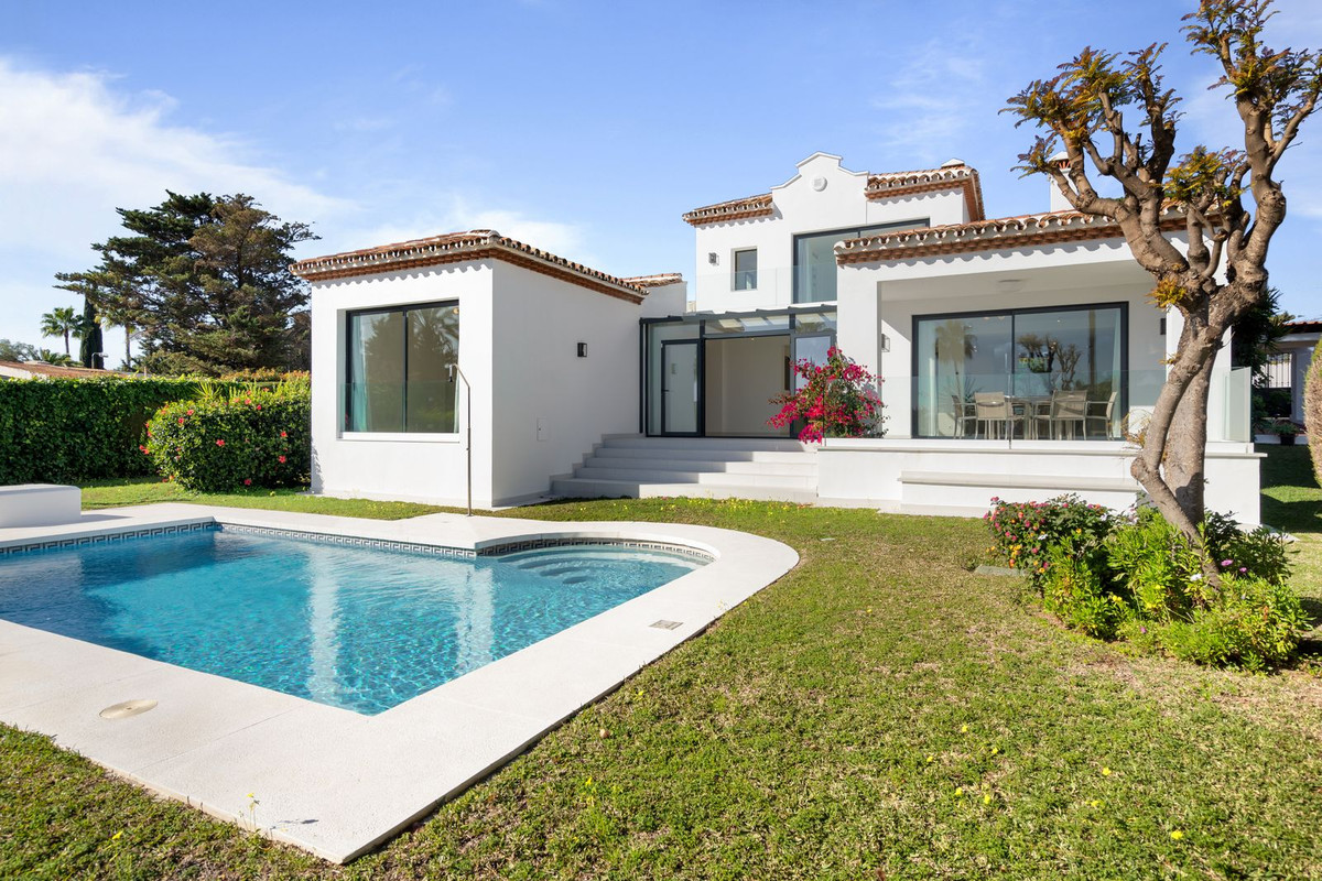 4 Bed Townhouse for sale in Elviria Costa Del Sol, Málaga, Spain