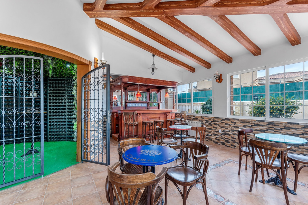 4 Bed Townhouse for sale in Torrevieja Costa Blanca, Alicante, Spain