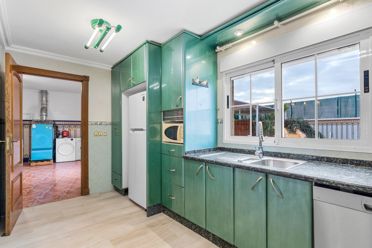 4 Bed Townhouse for sale in Torrevieja Costa Blanca, Alicante, Spain