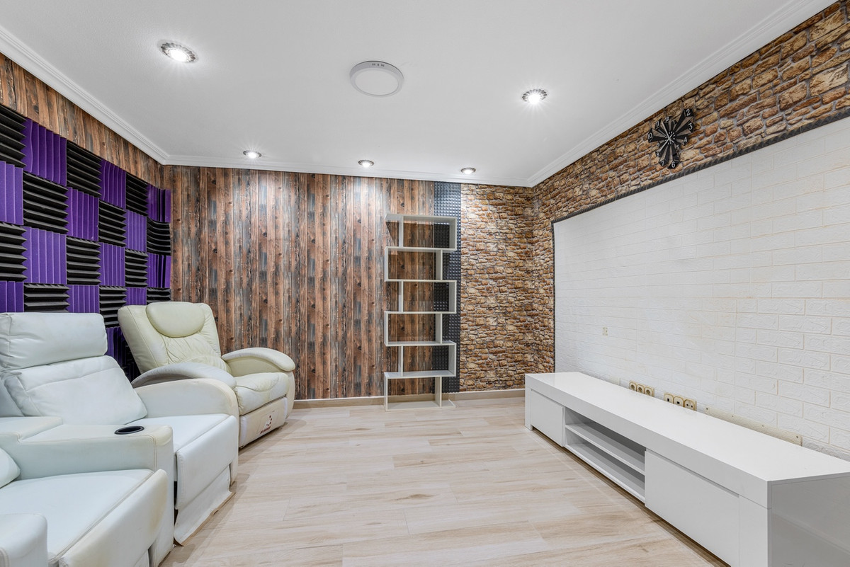 4 Bed Townhouse for sale in Torrevieja Costa Blanca, Alicante, Spain