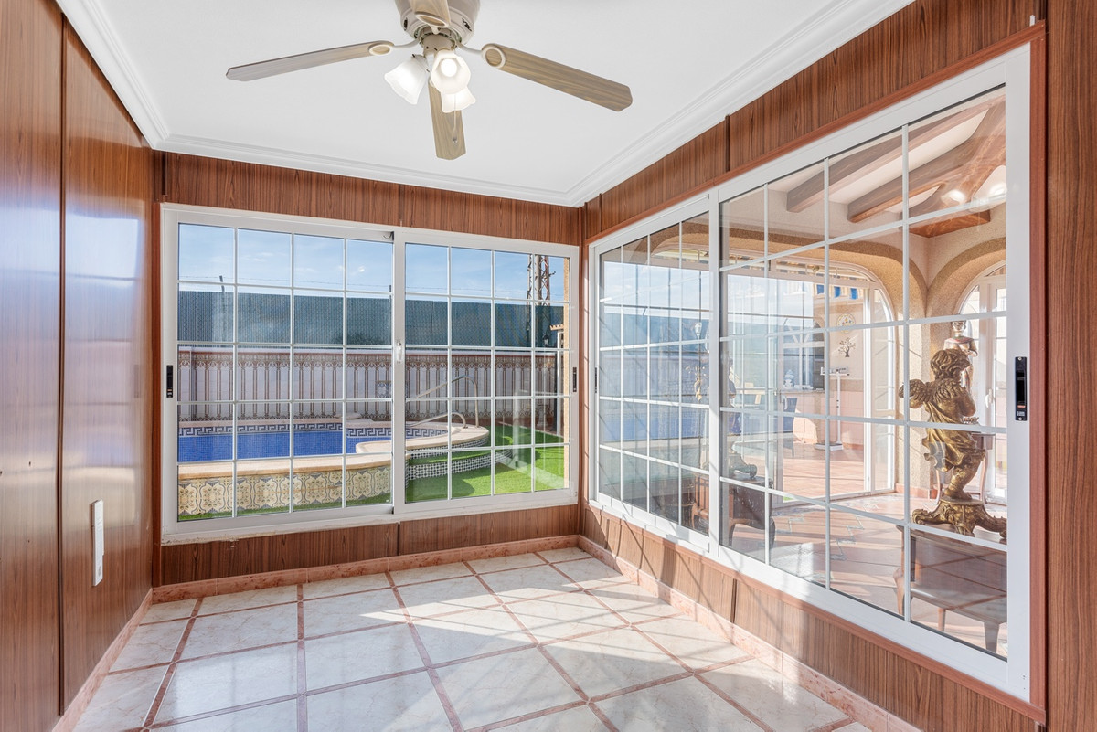 4 Bed Townhouse for sale in Torrevieja Costa Blanca, Alicante, Spain