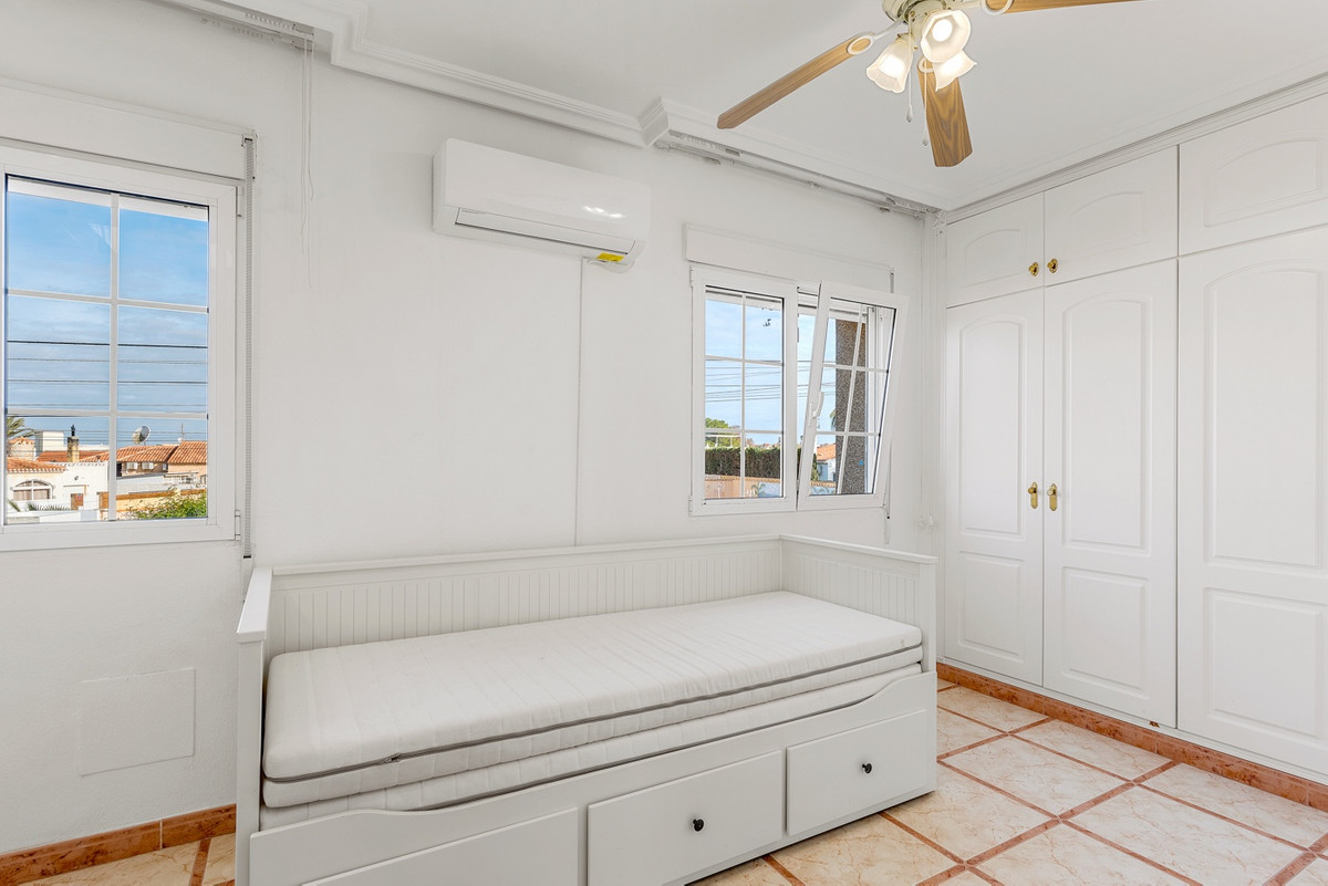 4 Bed Townhouse for sale in Torrevieja Costa Blanca, Alicante, Spain
