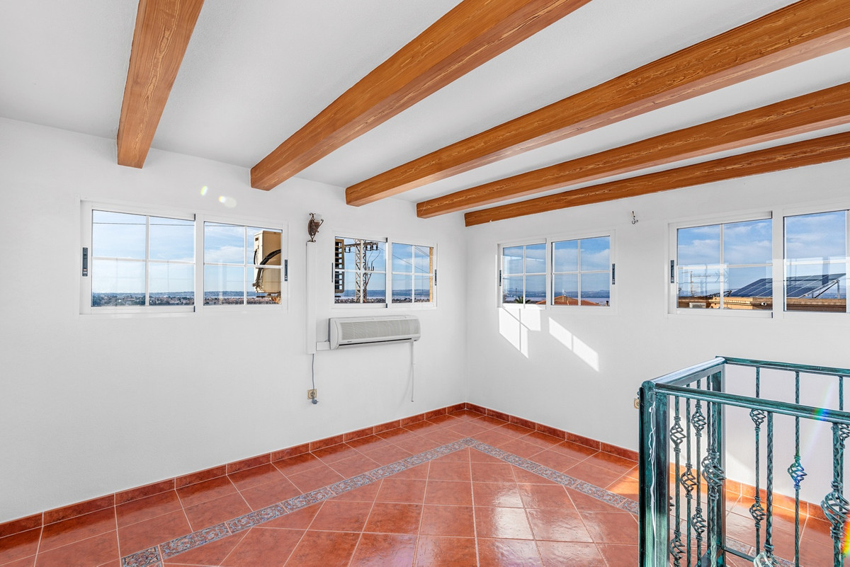 4 Bed Townhouse for sale in Torrevieja Costa Blanca, Alicante, Spain