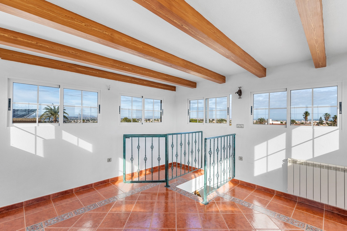 4 Bed Townhouse for sale in Torrevieja Costa Blanca, Alicante, Spain