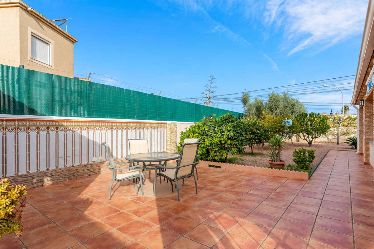 4 Bed Townhouse for sale in Torrevieja Costa Blanca, Alicante, Spain