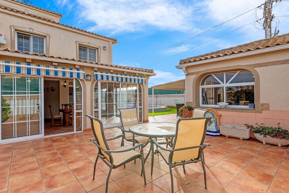 4 Bed Townhouse for sale in Torrevieja Costa Blanca, Alicante, Spain