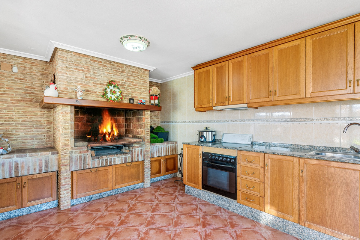 4 Bed Townhouse for sale in Torrevieja Costa Blanca, Alicante, Spain