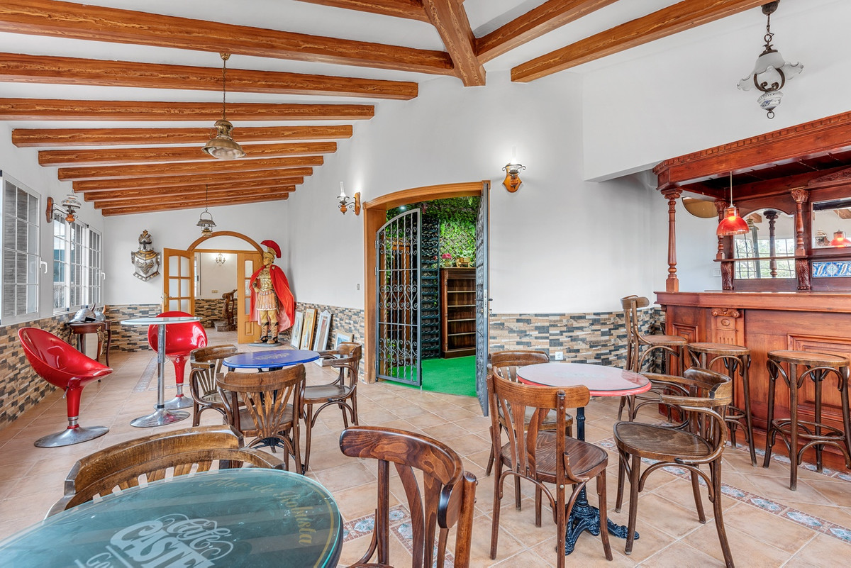 4 Bed Townhouse for sale in Torrevieja Costa Blanca, Alicante, Spain