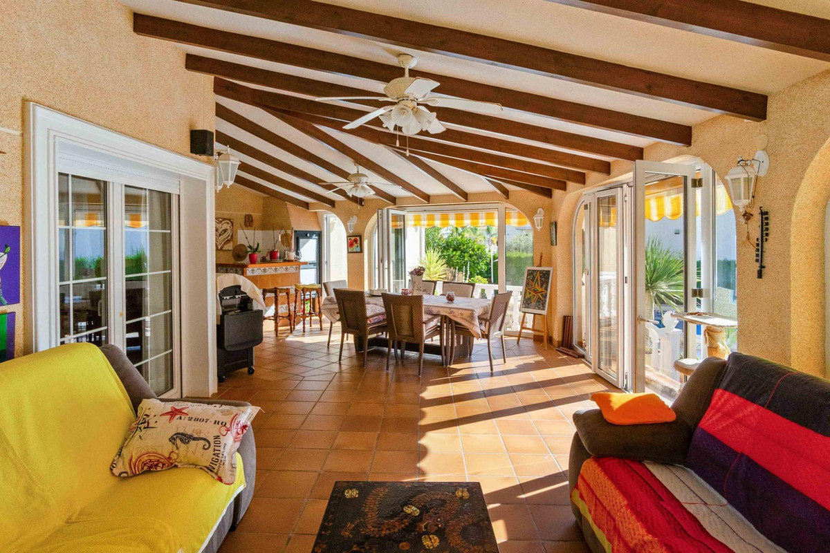 3 Bed Townhouse for sale in Cabo Roig Costa Blanca, Alicante, Spain