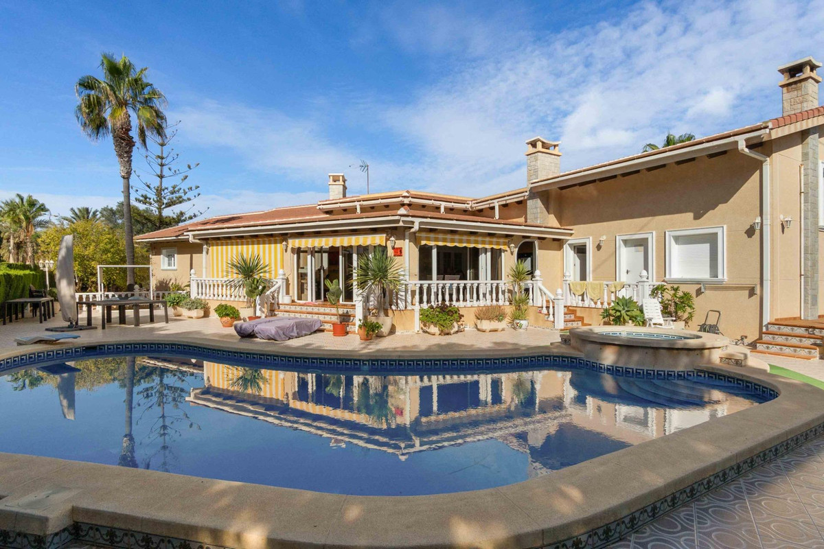 3 Bed Townhouse for sale in Cabo Roig Costa Blanca, Alicante, Spain