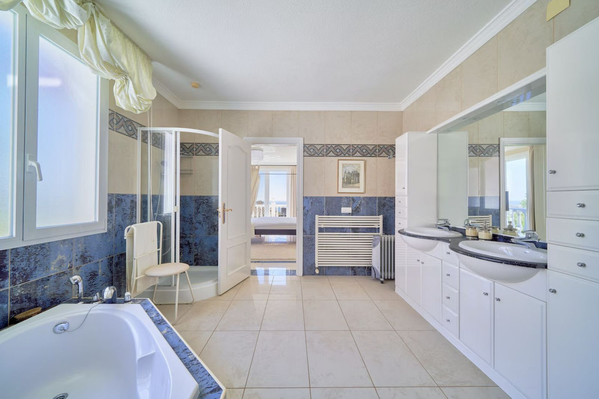 7 Bed Townhouse for sale in Hacienda Las Chapas Costa Del Sol, Málaga, Spain