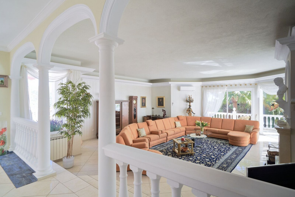 7 Bed Townhouse for sale in Hacienda Las Chapas Costa Del Sol, Málaga, Spain