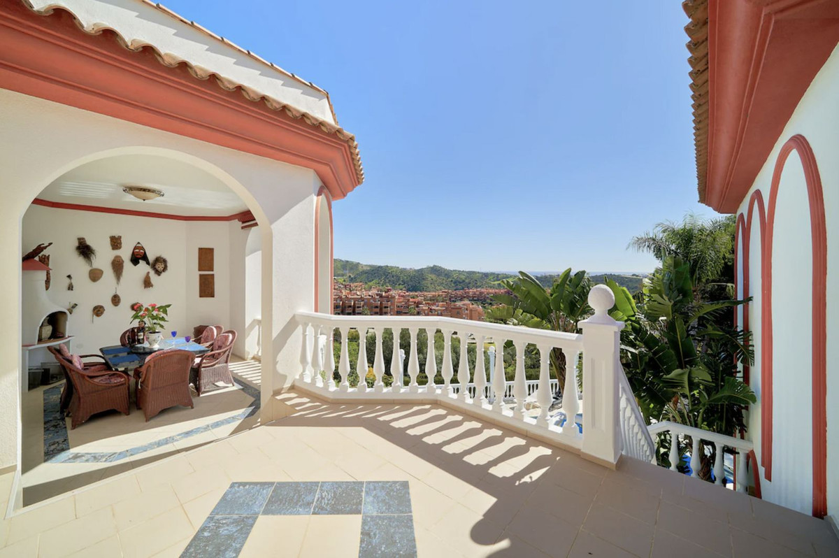 7 Bed Townhouse for sale in Hacienda Las Chapas Costa Del Sol, Málaga, Spain