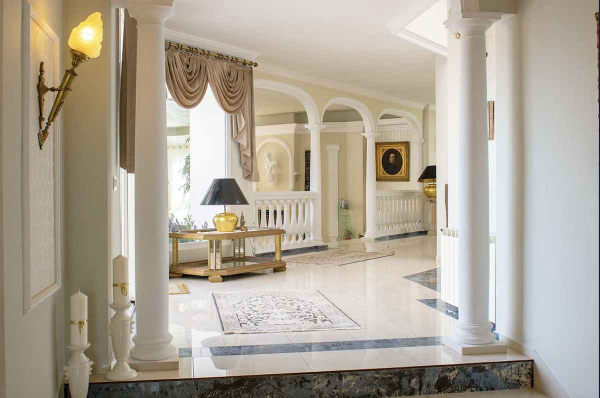 7 Bed Townhouse for sale in Hacienda Las Chapas Costa Del Sol, Málaga, Spain