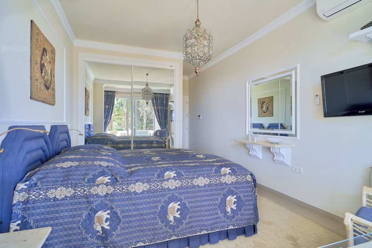7 Bed Townhouse for sale in Hacienda Las Chapas Costa Del Sol, Málaga, Spain