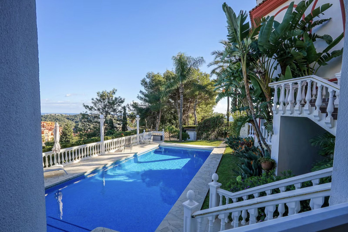 7 Bed Townhouse for sale in Hacienda Las Chapas Costa Del Sol, Málaga, Spain