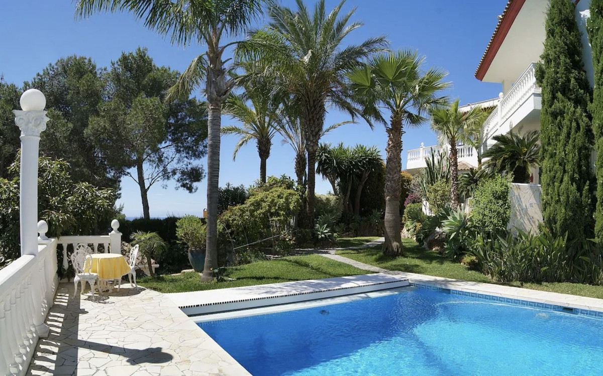 7 Bed Townhouse for sale in Hacienda Las Chapas Costa Del Sol, Málaga, Spain