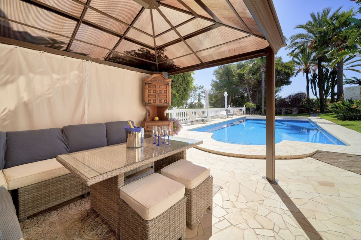 7 Bed Townhouse for sale in Hacienda Las Chapas Costa Del Sol, Málaga, Spain