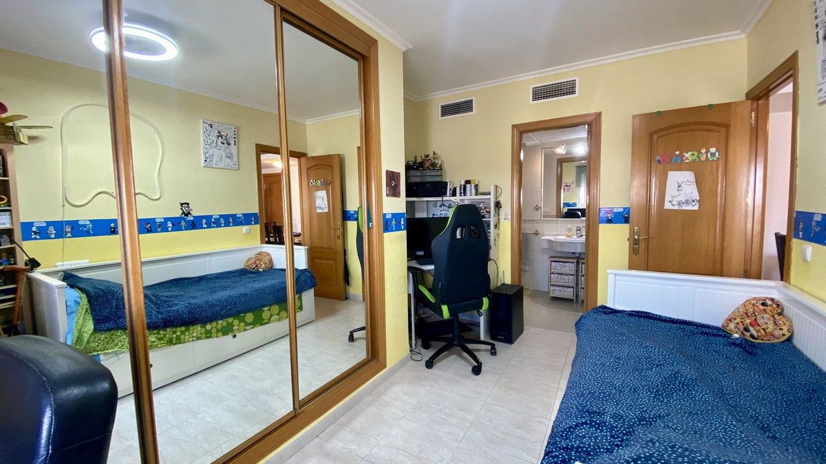 2 Bed Apartment for sale in Benalmadena Costa Costa Del Sol, Málaga, Spain