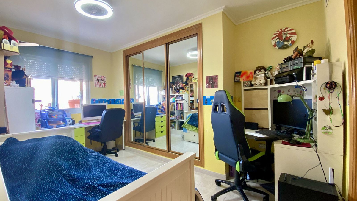 2 Bed Apartment for sale in Benalmadena Costa Costa Del Sol, Málaga, Spain