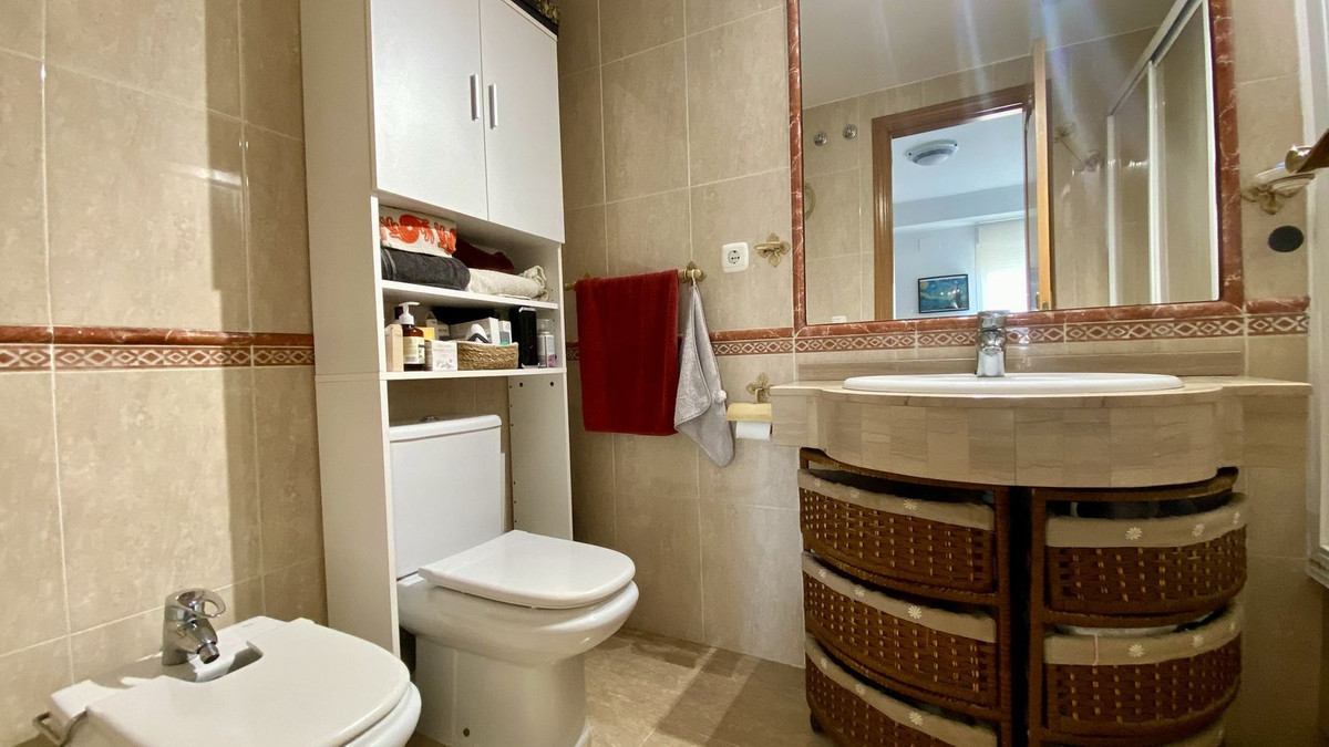 2 Bed Apartment for sale in Benalmadena Costa Costa Del Sol, Málaga, Spain