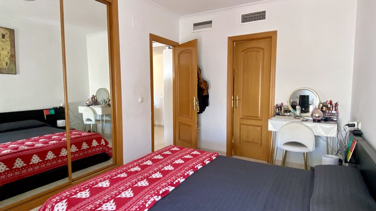 2 Bed Apartment for sale in Benalmadena Costa Costa Del Sol, Málaga, Spain