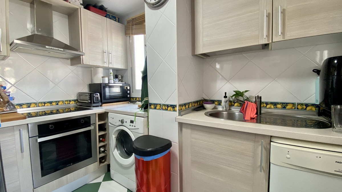 2 Bed Apartment for sale in Benalmadena Costa Costa Del Sol, Málaga, Spain