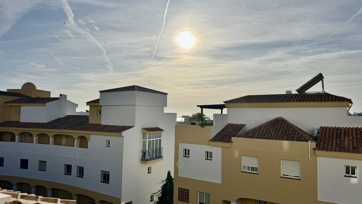 2 Bed Apartment for sale in Benalmadena Costa Costa Del Sol, Málaga, Spain