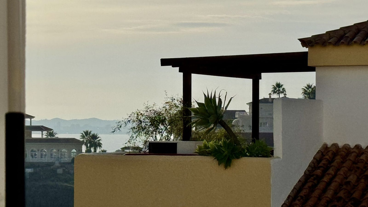 2 Bed Apartment for sale in Benalmadena Costa Costa Del Sol, Málaga, Spain