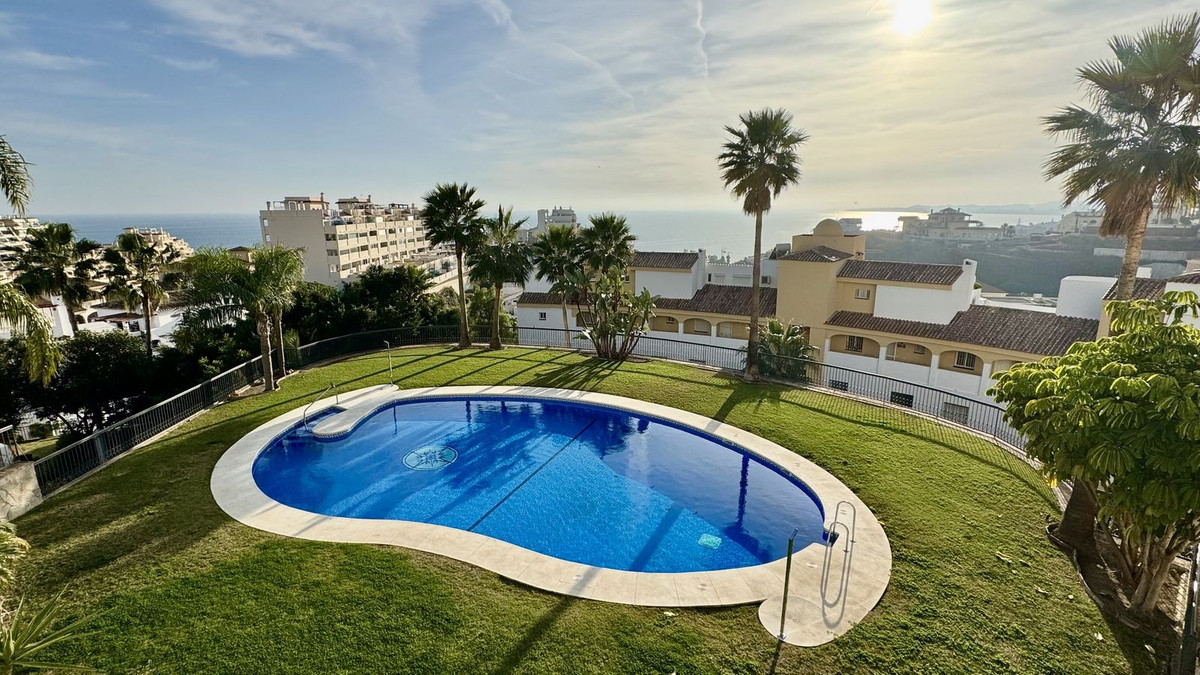 2 Bed Apartment for sale in Benalmadena Costa Costa Del Sol, Málaga, Spain