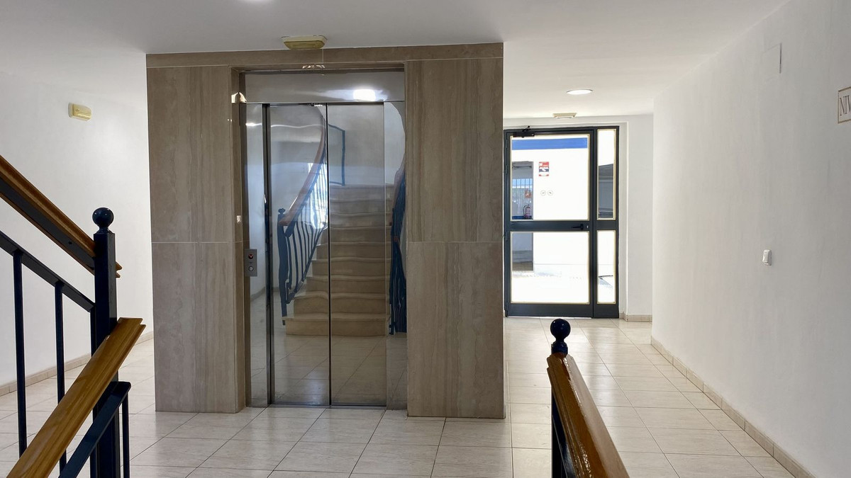 2 Bed Apartment for sale in Benalmadena Costa Costa Del Sol, Málaga, Spain