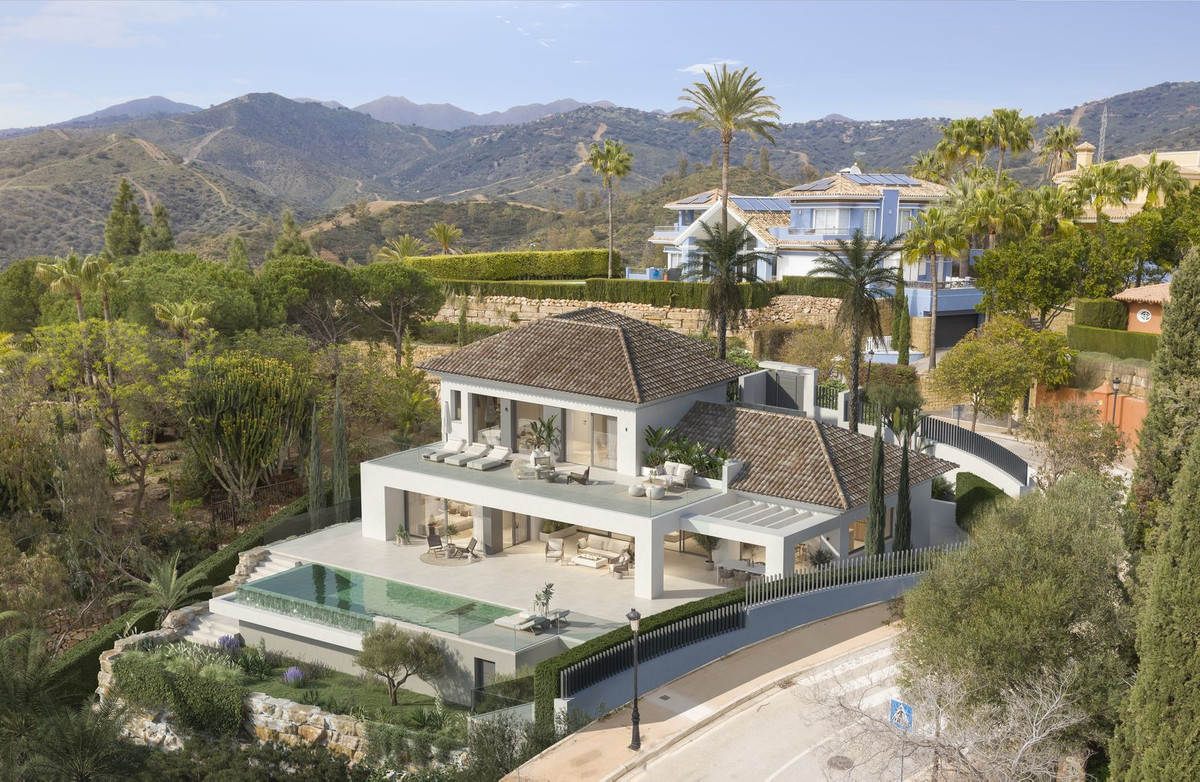 Se vende Villa - Chalet de 5 dormitorios en Costa Del Sol, Málaga, España