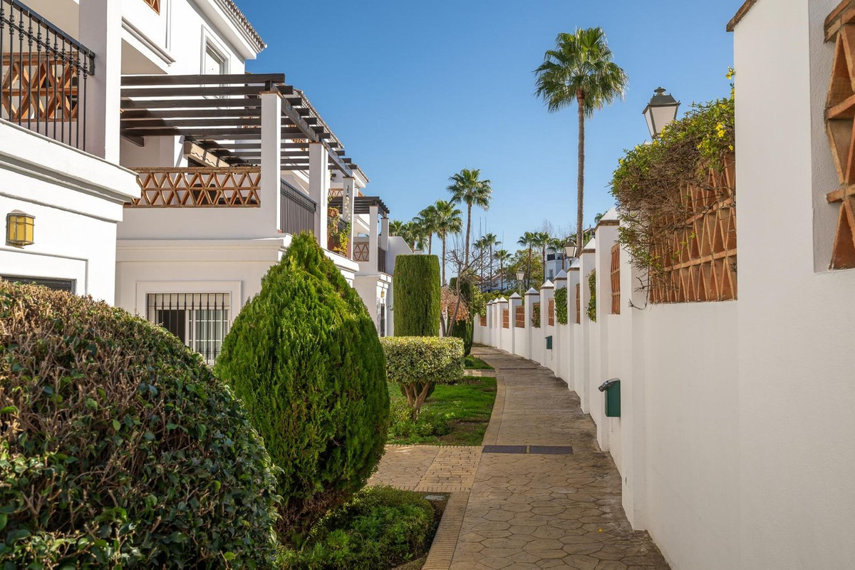 4 Bed Townhouse for sale in Alhaurín De La Torre Costa Del Sol, Málaga, Spain