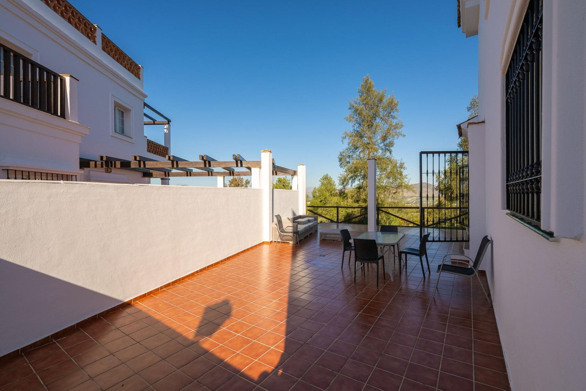 4 Bed Townhouse for sale in Alhaurín De La Torre Costa Del Sol, Málaga, Spain
