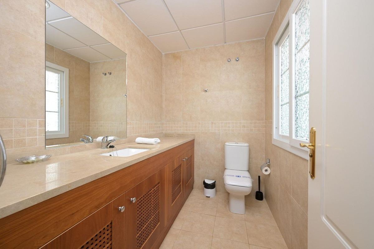 4 Bed Townhouse for sale in Alhaurín De La Torre Costa Del Sol, Málaga, Spain
