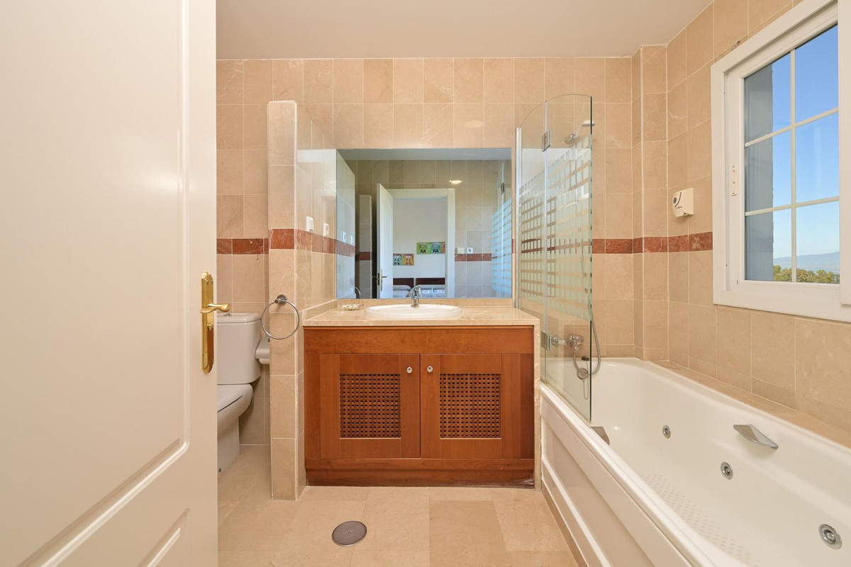 4 Bed Townhouse for sale in Alhaurín De La Torre Costa Del Sol, Málaga, Spain