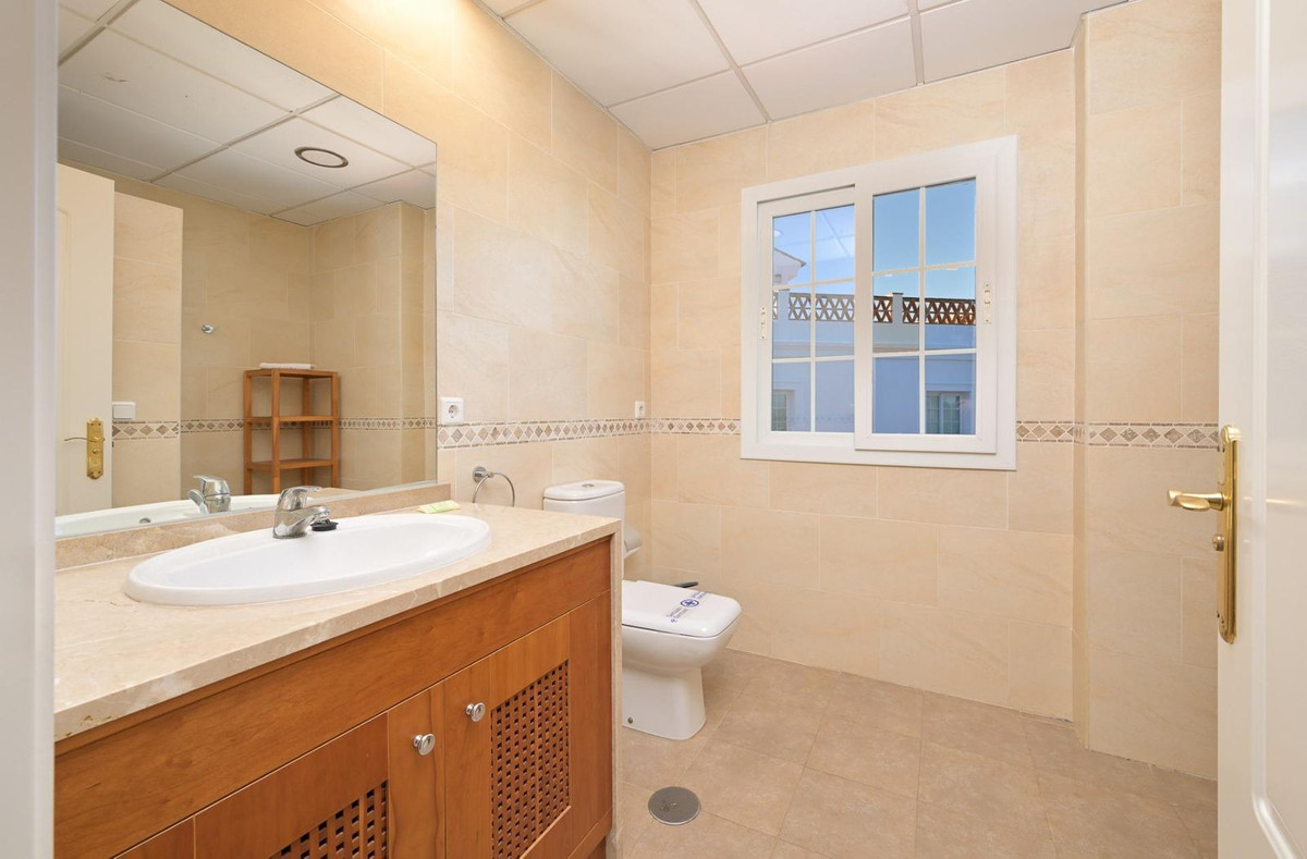 4 Bed Townhouse for sale in Alhaurín De La Torre Costa Del Sol, Málaga, Spain