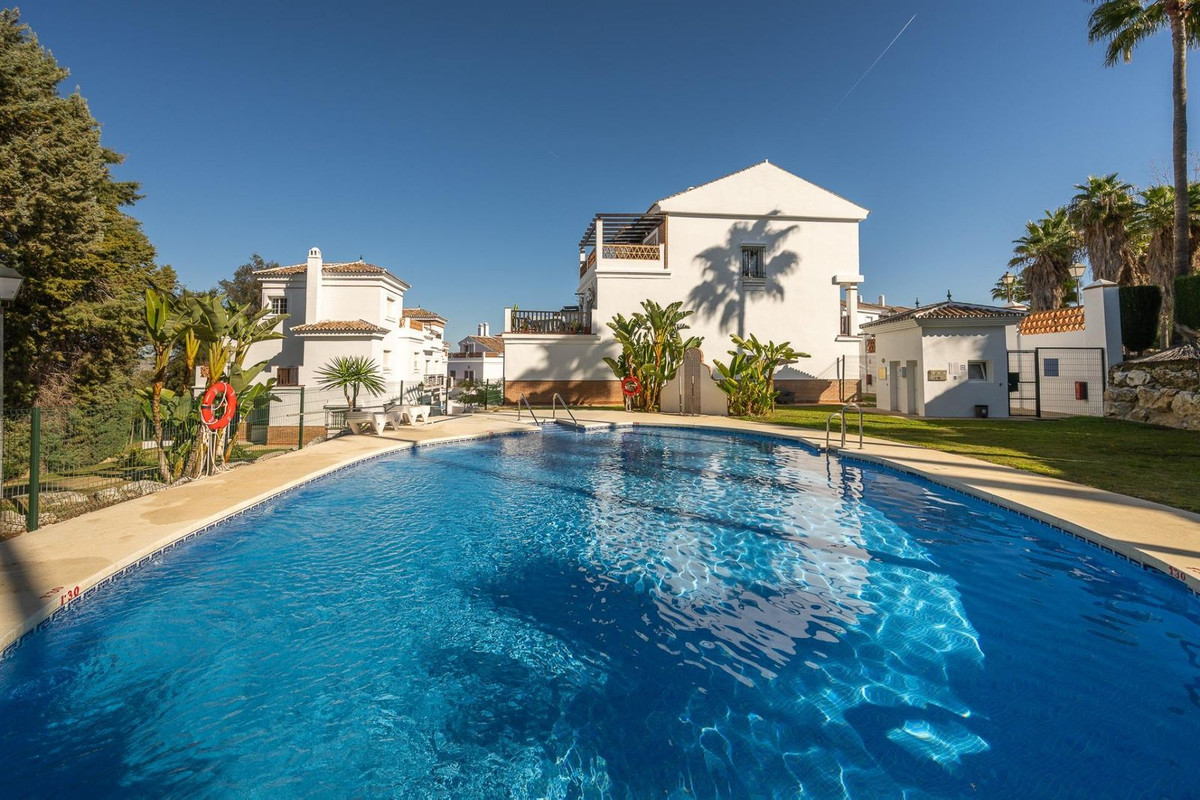 4 Bed Townhouse for sale in Alhaurín De La Torre Costa Del Sol, Málaga, Spain