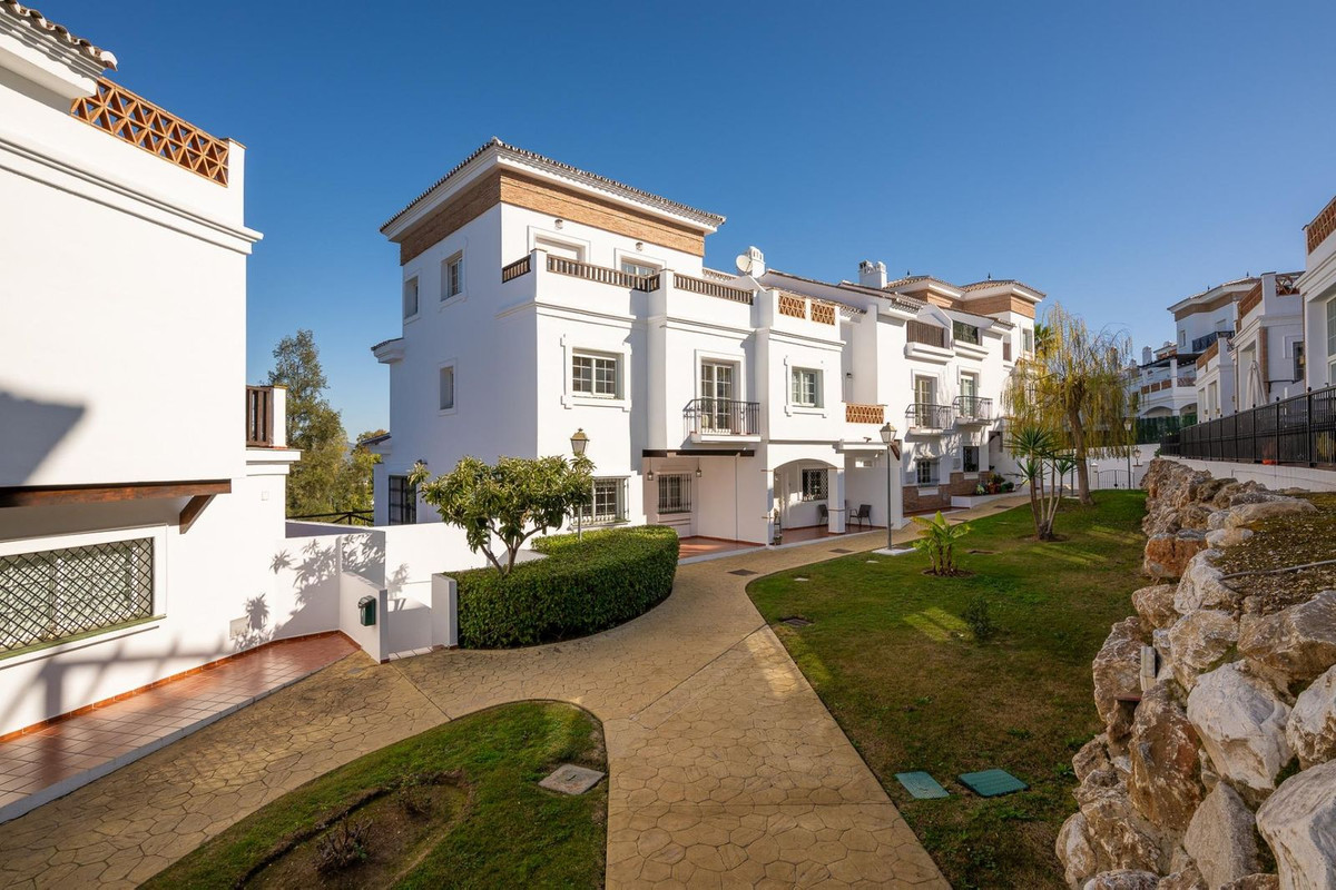 4 Bed Townhouse for sale in Alhaurín De La Torre Costa Del Sol, Málaga, Spain