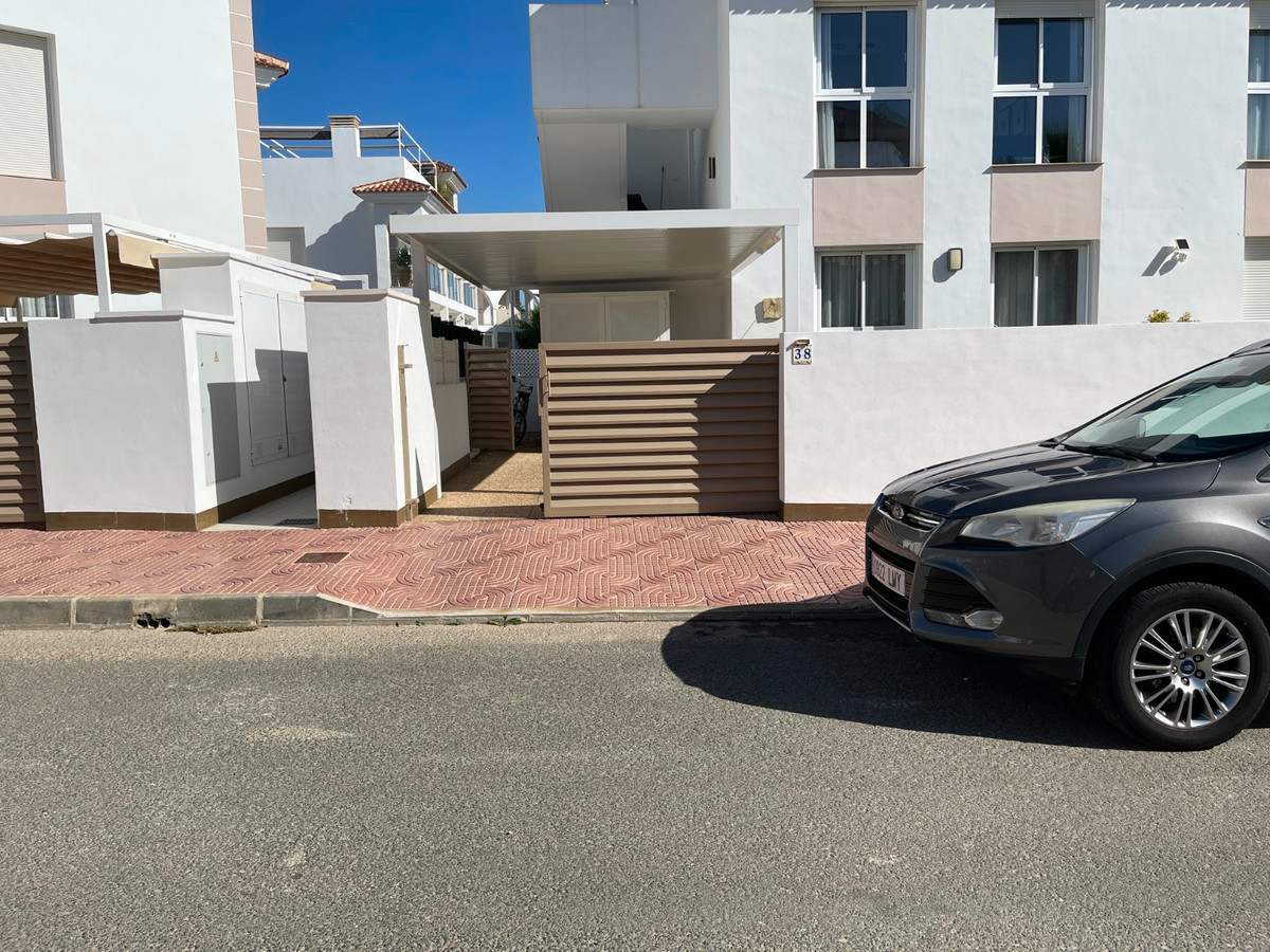 Se vende Apartamento Planta Baja de 2 dormitorios en Costa Blanca, Alicante, España