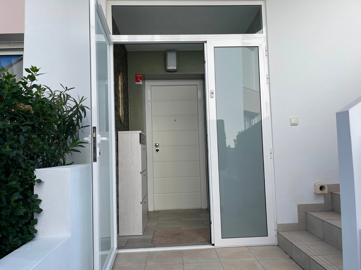 Se vende Apartamento Planta Baja de 2 dormitorios en Costa Blanca, Alicante, España