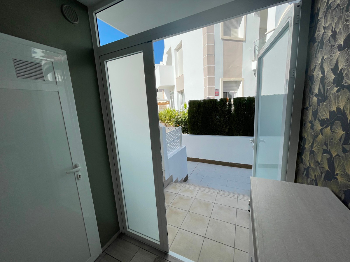 Se vende Apartamento Planta Baja de 2 dormitorios en Costa Blanca, Alicante, España