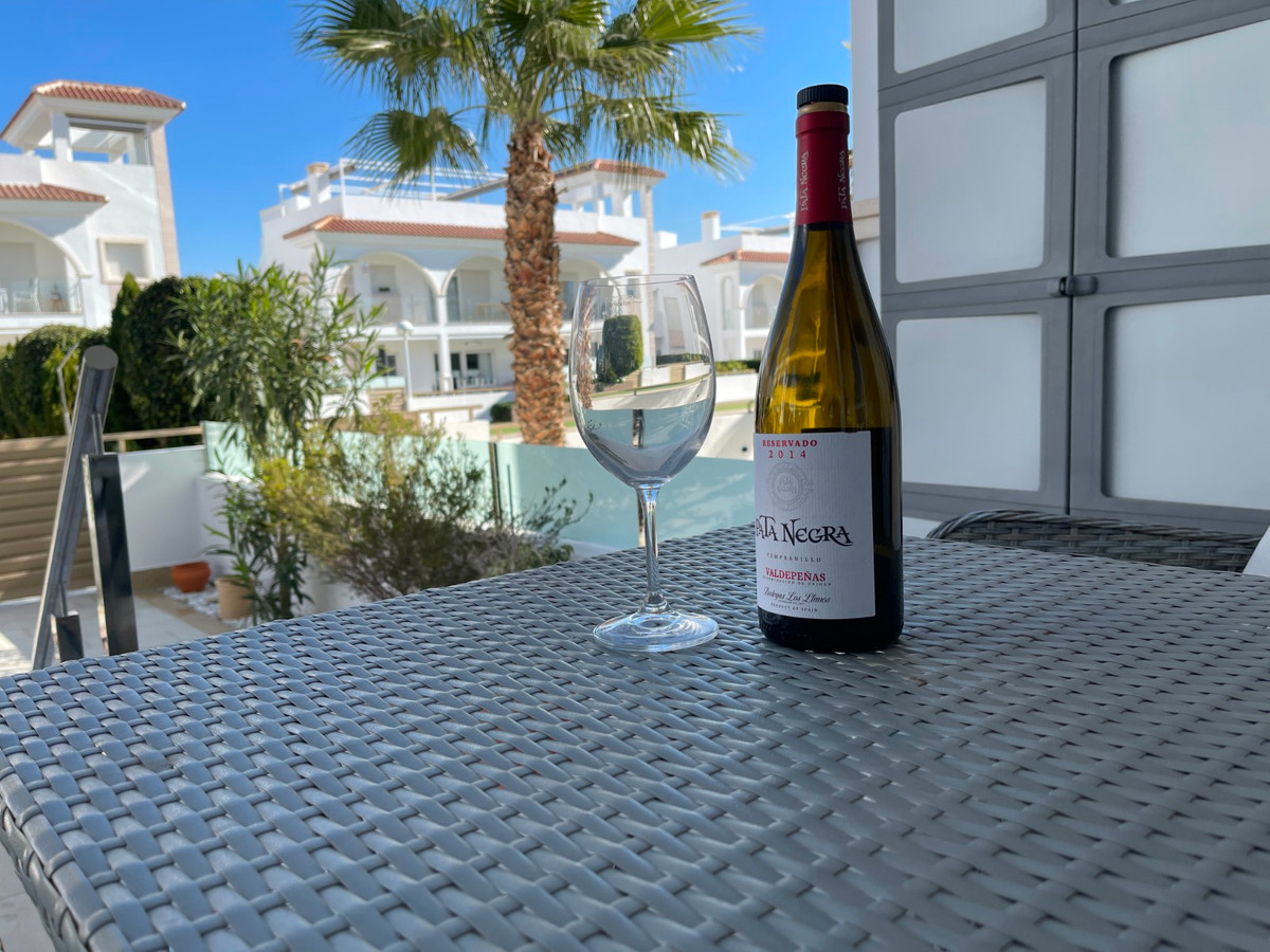 Se vende Apartamento Planta Baja de 2 dormitorios en Costa Blanca, Alicante, España