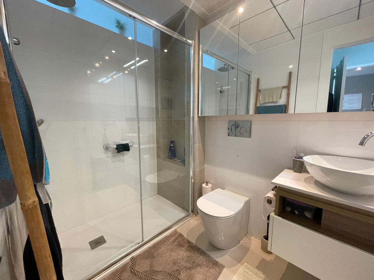 Se vende Apartamento Planta Baja de 2 dormitorios en Costa Blanca, Alicante, España
