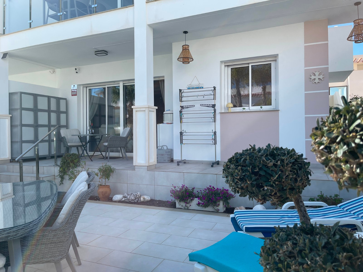 Se vende Apartamento Planta Baja de 2 dormitorios en Costa Blanca, Alicante, España