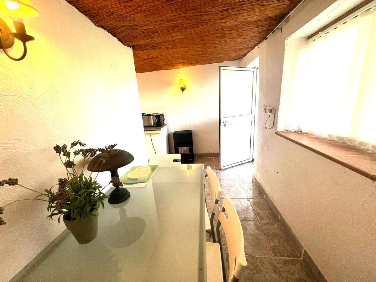 5 Bed Townhouse for sale in Coín Costa Del Sol, Málaga, Spain