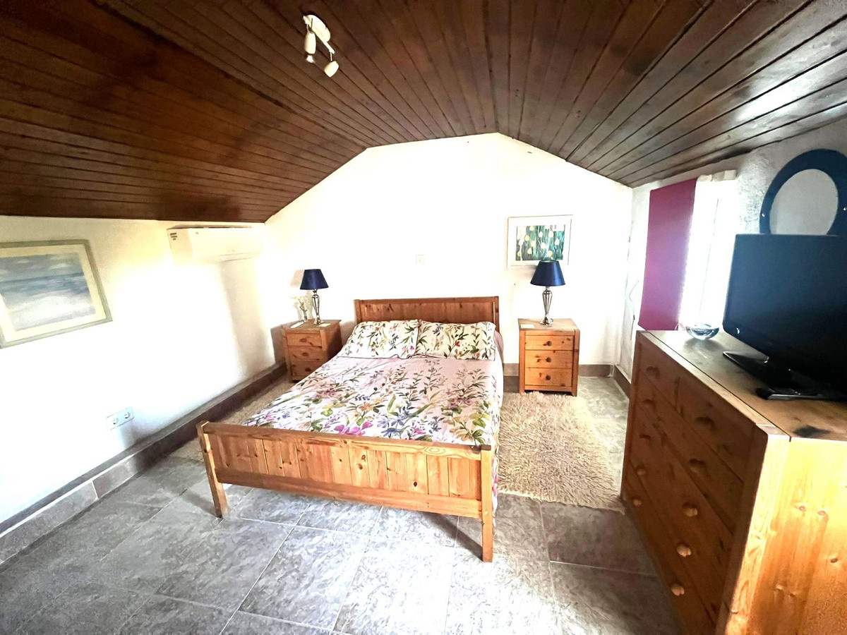 5 Bed Townhouse for sale in Coín Costa Del Sol, Málaga, Spain
