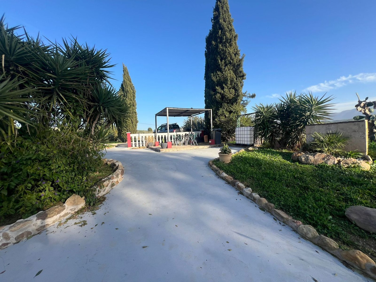 5 Bed Townhouse for sale in Coín Costa Del Sol, Málaga, Spain