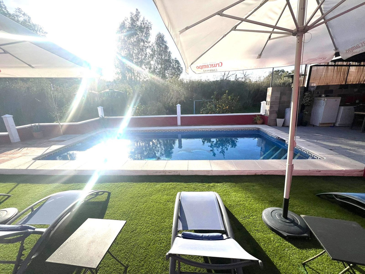 5 Bed Townhouse for sale in Coín Costa Del Sol, Málaga, Spain