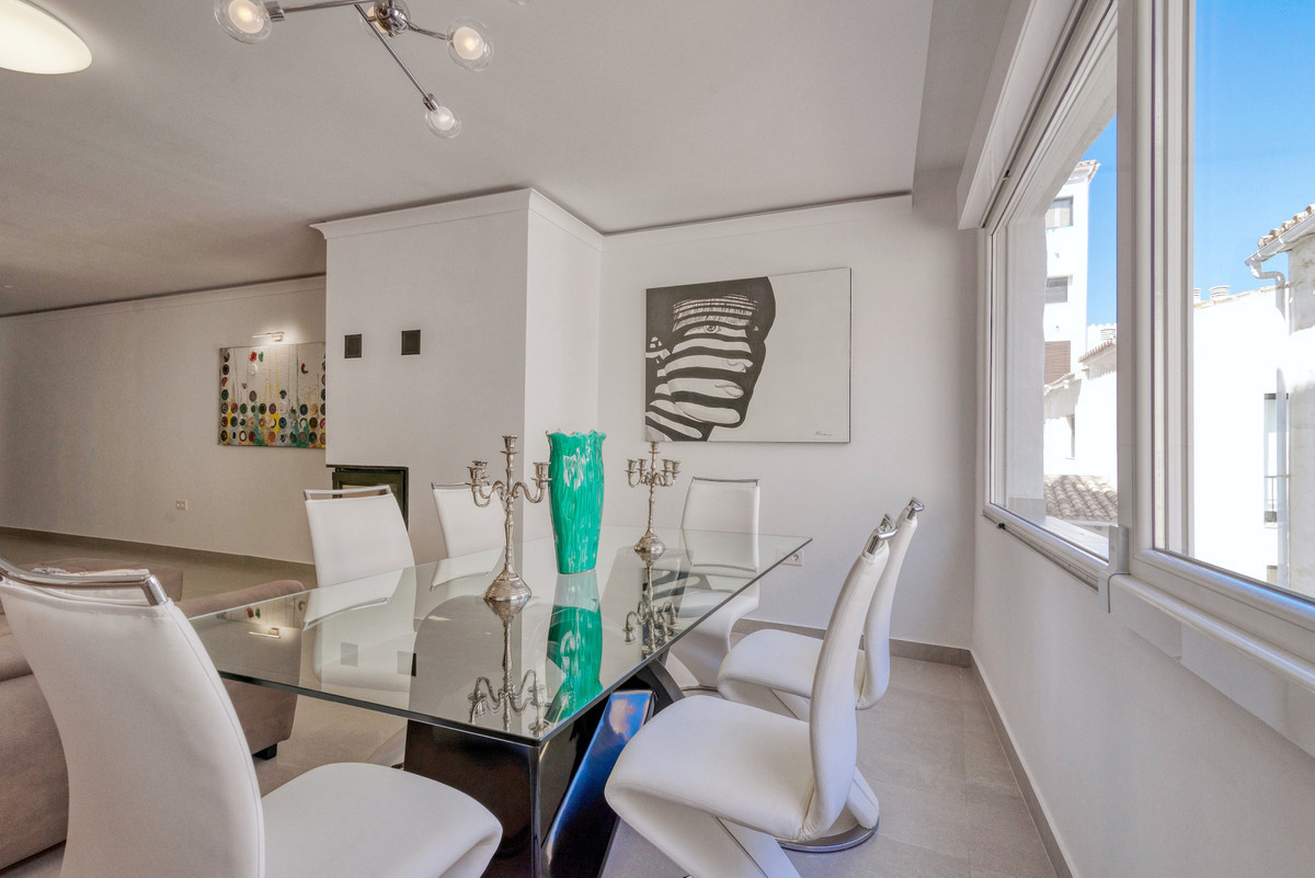 3 Bed Apartment for sale in Puerto Banús Costa Del Sol, Málaga, Spain